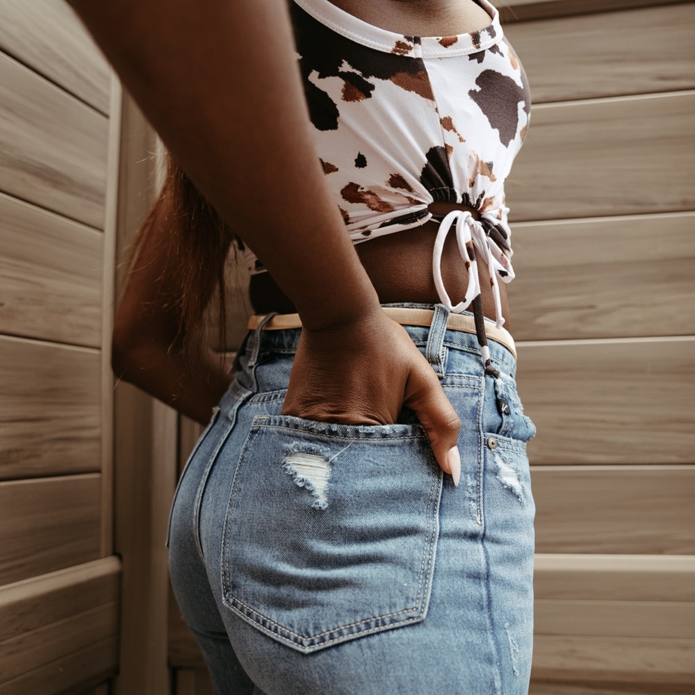 *ONE LEFT!* Daylen High Rise Distressed Boyfriend Jean - Picture 6 of 12